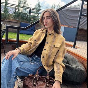 Meet your Posher, Ray